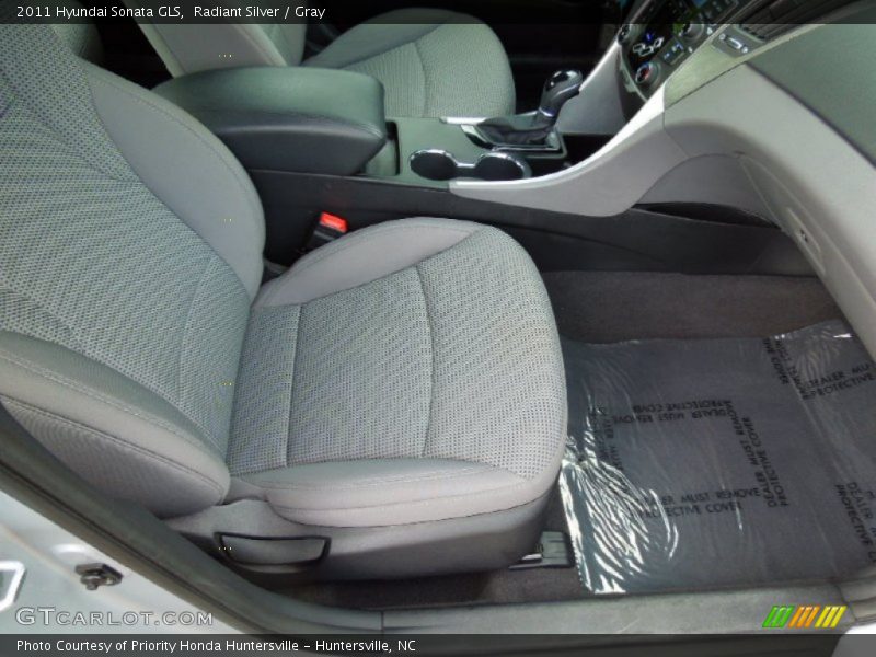 Radiant Silver / Gray 2011 Hyundai Sonata GLS