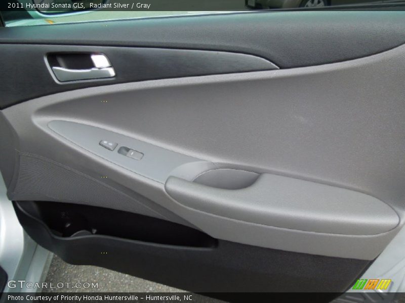 Radiant Silver / Gray 2011 Hyundai Sonata GLS
