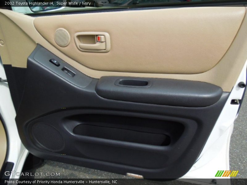 Super White / Ivory 2002 Toyota Highlander I4