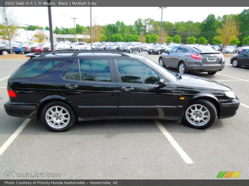 Black / Medium Grey 2000 Saab 9-5 2.3t Wagon