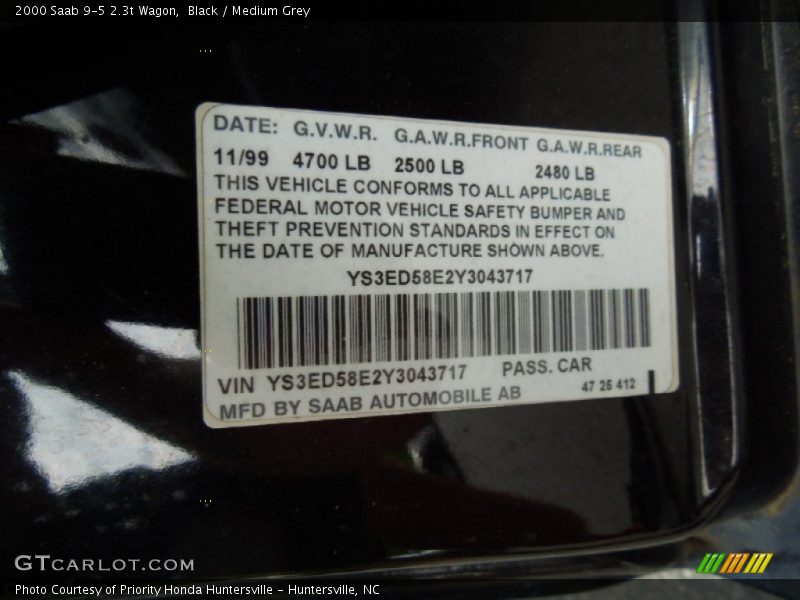 Black / Medium Grey 2000 Saab 9-5 2.3t Wagon