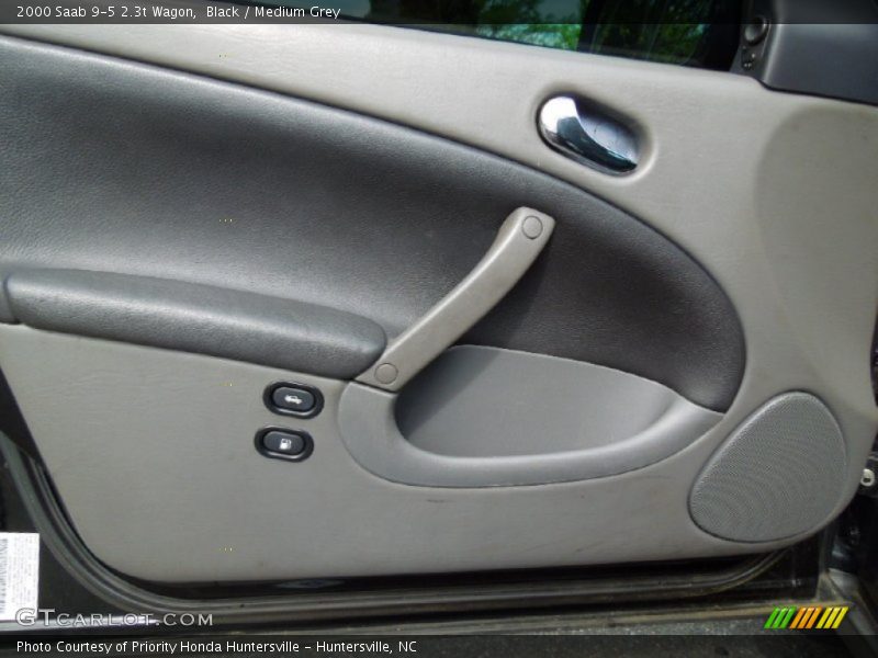 Black / Medium Grey 2000 Saab 9-5 2.3t Wagon
