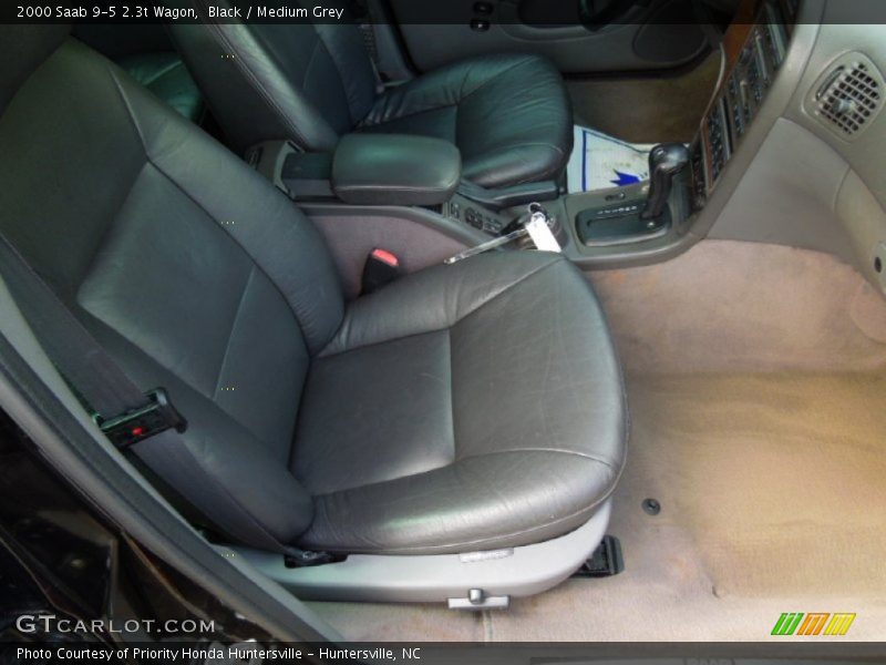 Black / Medium Grey 2000 Saab 9-5 2.3t Wagon