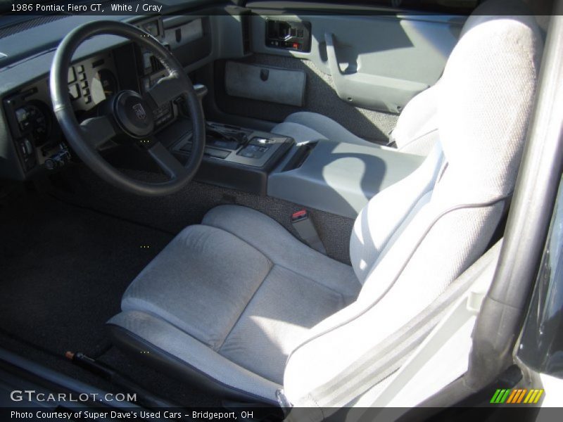 White / Gray 1986 Pontiac Fiero GT