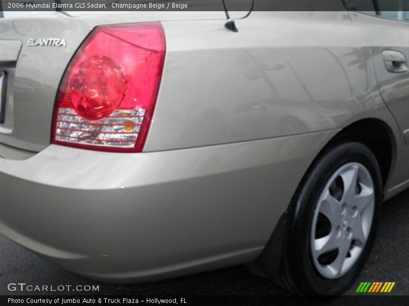 Champagne Beige / Beige 2006 Hyundai Elantra GLS Sedan