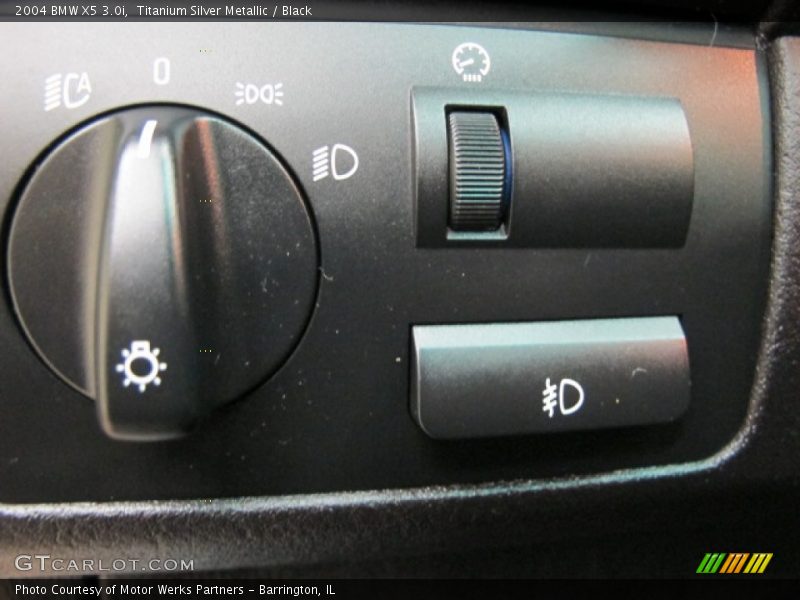 Titanium Silver Metallic / Black 2004 BMW X5 3.0i