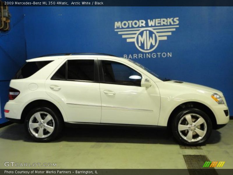 Arctic White / Black 2009 Mercedes-Benz ML 350 4Matic