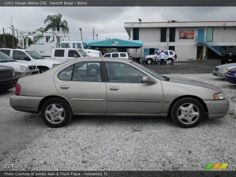 Sandrift Beige / Blond 2001 Nissan Altima GXE