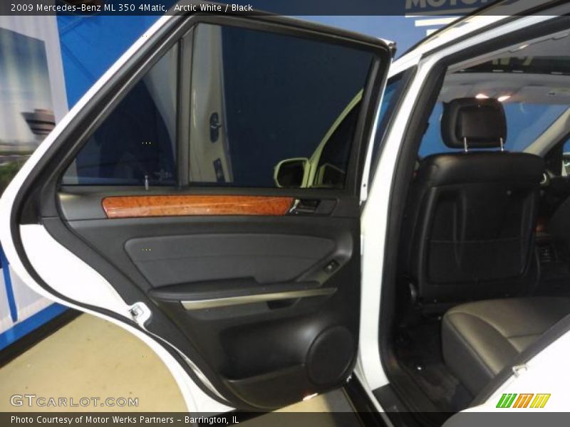 Arctic White / Black 2009 Mercedes-Benz ML 350 4Matic