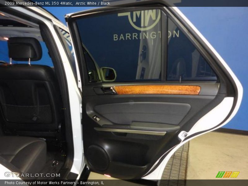 Arctic White / Black 2009 Mercedes-Benz ML 350 4Matic
