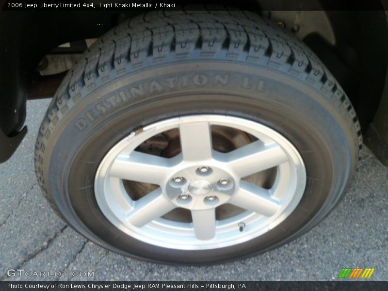 Light Khaki Metallic / Khaki 2006 Jeep Liberty Limited 4x4