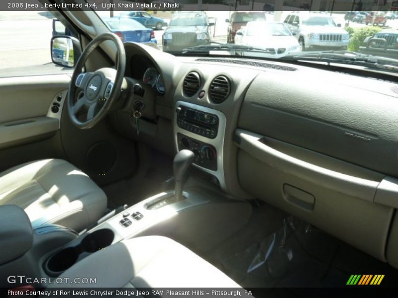 Light Khaki Metallic / Khaki 2006 Jeep Liberty Limited 4x4