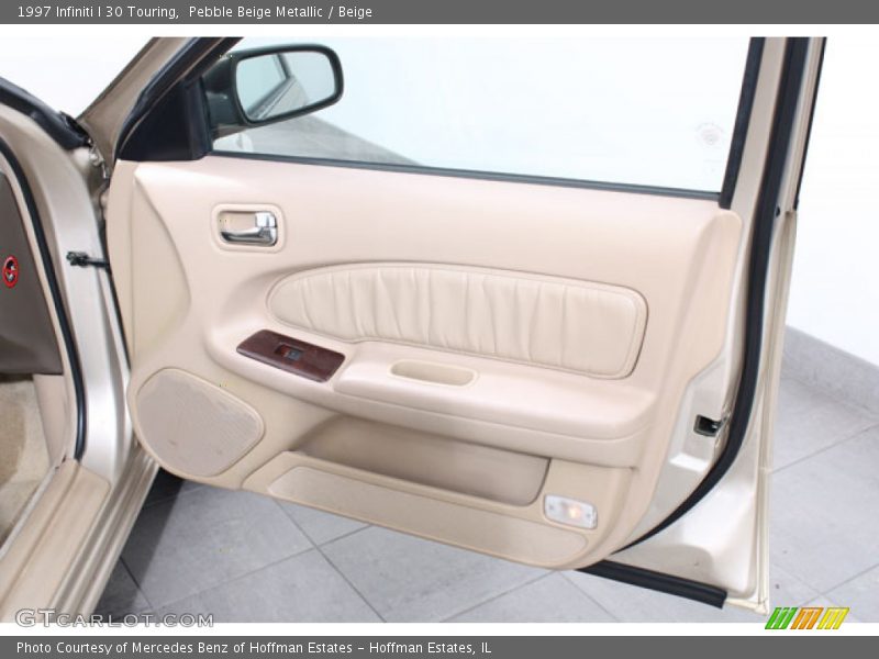 Door Panel of 1997 I 30 Touring