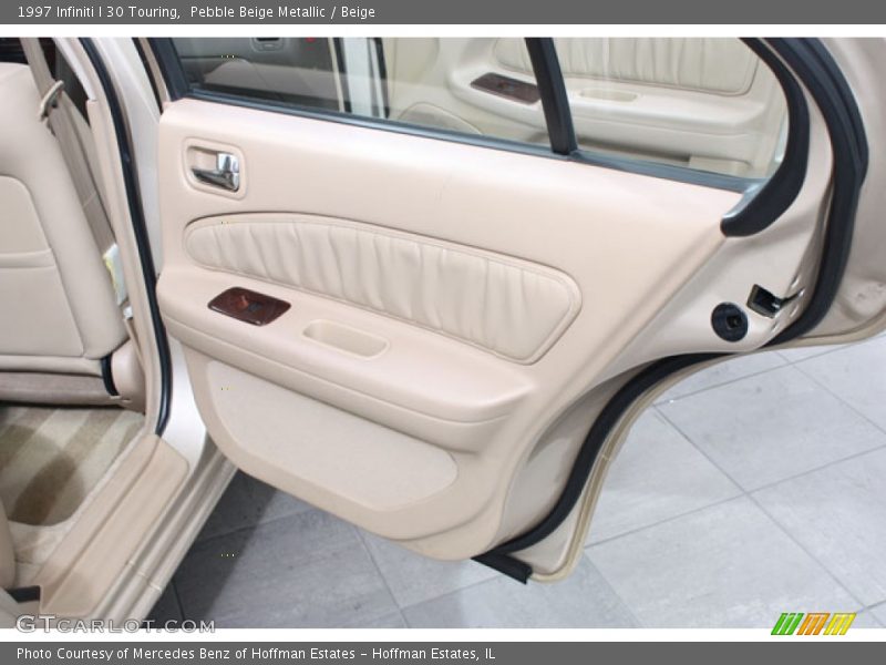 Door Panel of 1997 I 30 Touring