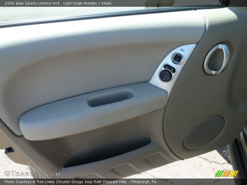 Light Khaki Metallic / Khaki 2006 Jeep Liberty Limited 4x4