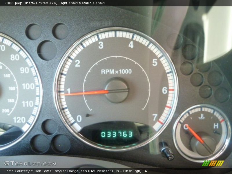 Light Khaki Metallic / Khaki 2006 Jeep Liberty Limited 4x4