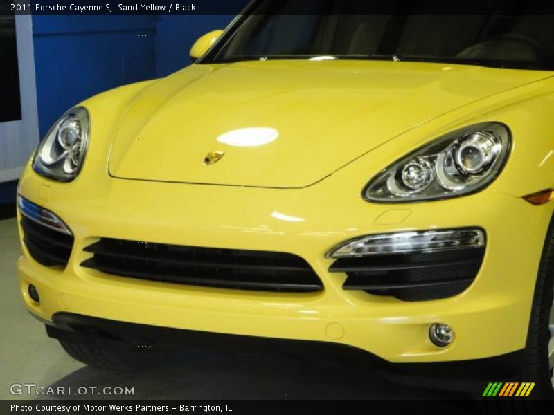 Sand Yellow / Black 2011 Porsche Cayenne S