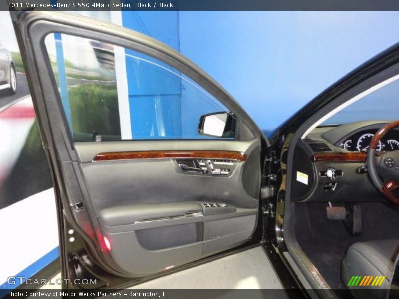 Black / Black 2011 Mercedes-Benz S 550 4Matic Sedan