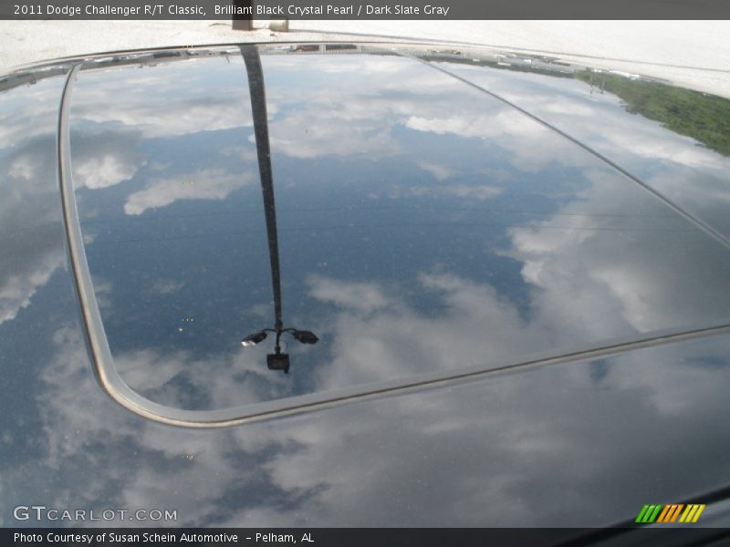 Brilliant Black Crystal Pearl / Dark Slate Gray 2011 Dodge Challenger R/T Classic