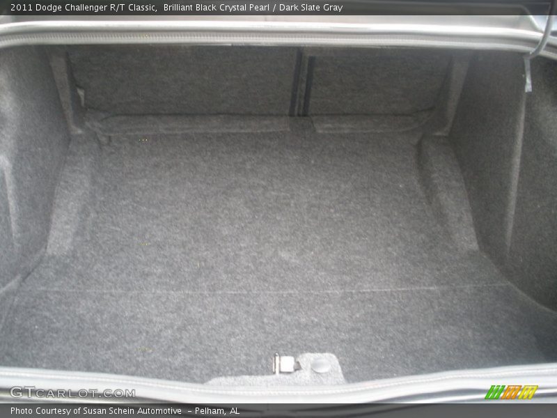 Brilliant Black Crystal Pearl / Dark Slate Gray 2011 Dodge Challenger R/T Classic