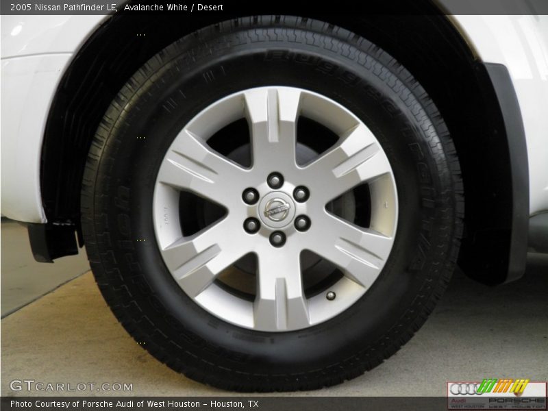 Avalanche White / Desert 2005 Nissan Pathfinder LE