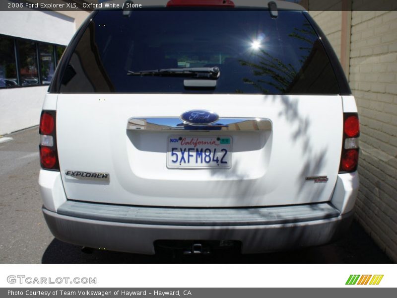Oxford White / Stone 2006 Ford Explorer XLS