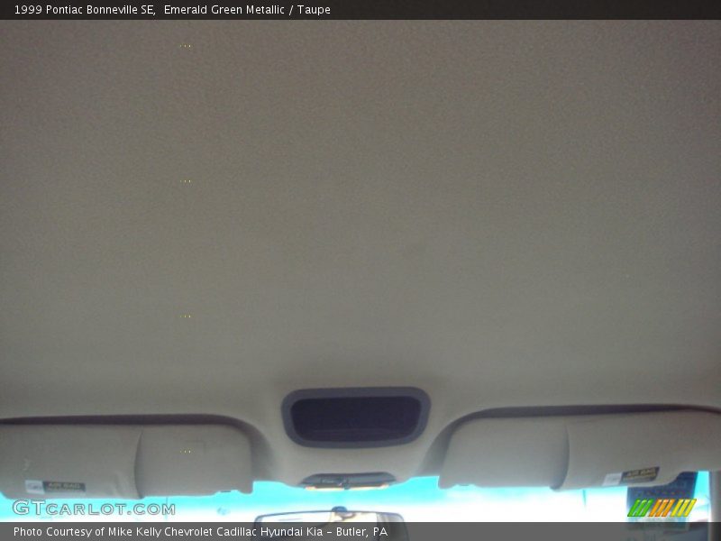 Emerald Green Metallic / Taupe 1999 Pontiac Bonneville SE