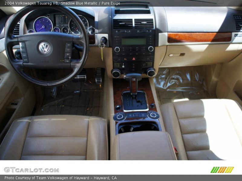 Shadow Blue Metallic / Pure Beige 2004 Volkswagen Touareg V8
