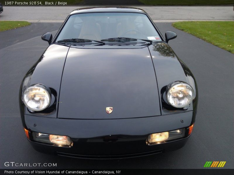 Black / Beige 1987 Porsche 928 S4