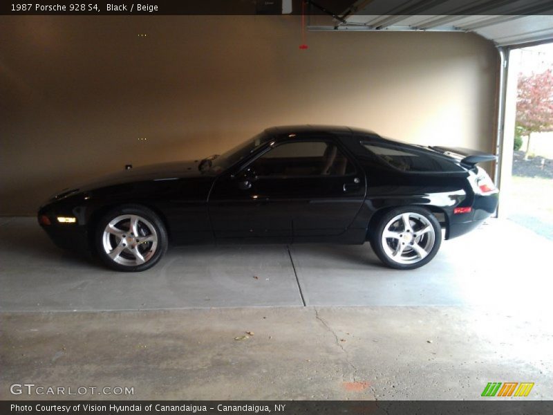 Black / Beige 1987 Porsche 928 S4