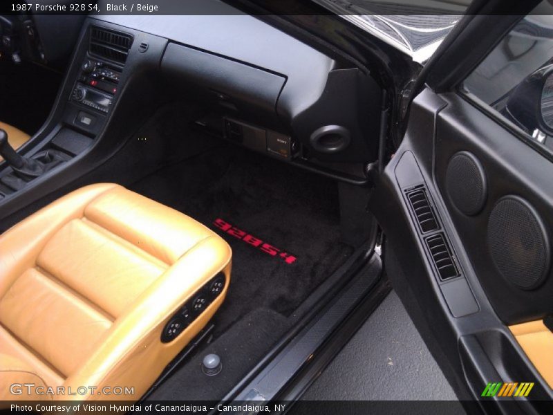 Black / Beige 1987 Porsche 928 S4