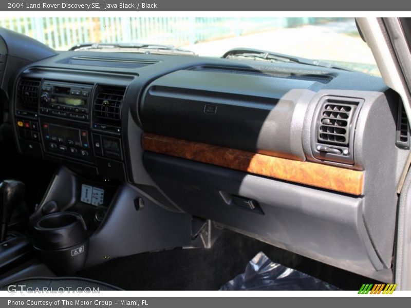 Java Black / Black 2004 Land Rover Discovery SE