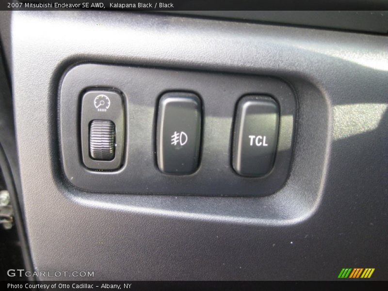 Kalapana Black / Black 2007 Mitsubishi Endeavor SE AWD