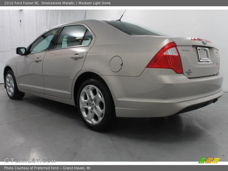 Smokestone Metallic / Medium Light Stone 2010 Ford Fusion SE