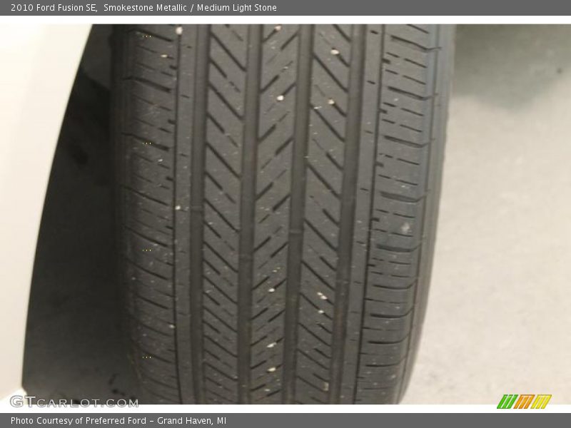 Smokestone Metallic / Medium Light Stone 2010 Ford Fusion SE