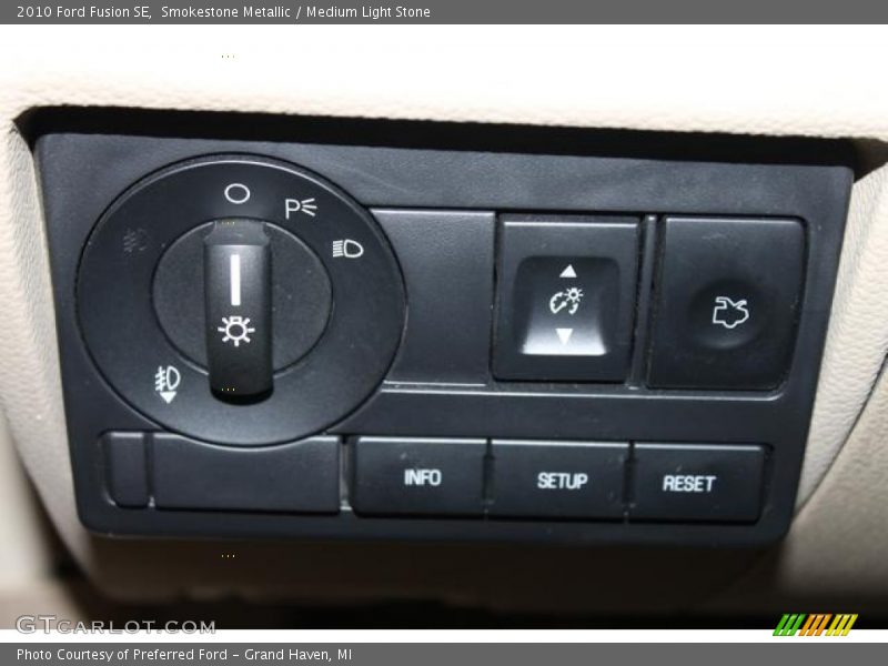 Smokestone Metallic / Medium Light Stone 2010 Ford Fusion SE