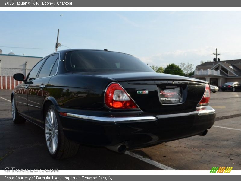Ebony / Charcoal 2005 Jaguar XJ XJR