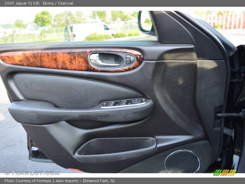 Ebony / Charcoal 2005 Jaguar XJ XJR