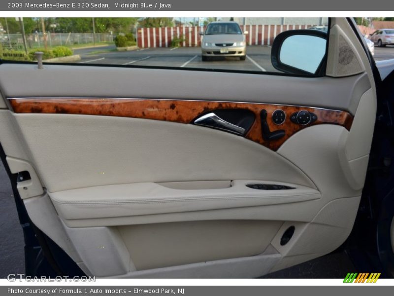 Door Panel of 2003 E 320 Sedan