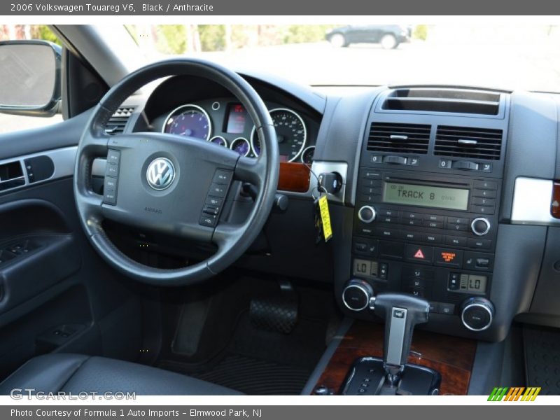Black / Anthracite 2006 Volkswagen Touareg V6