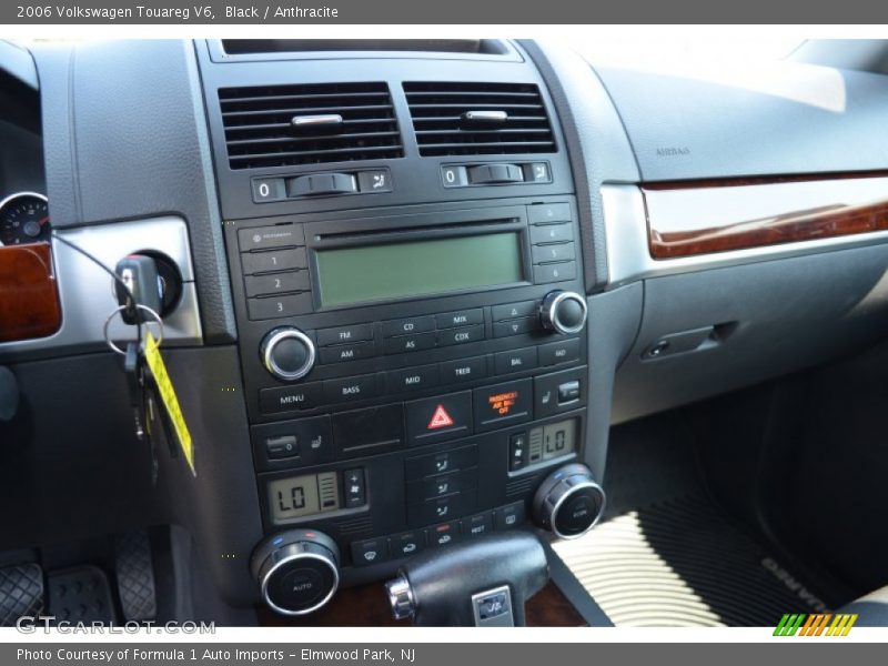 Black / Anthracite 2006 Volkswagen Touareg V6