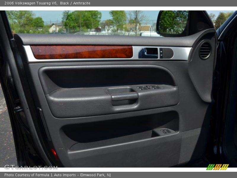Black / Anthracite 2006 Volkswagen Touareg V6