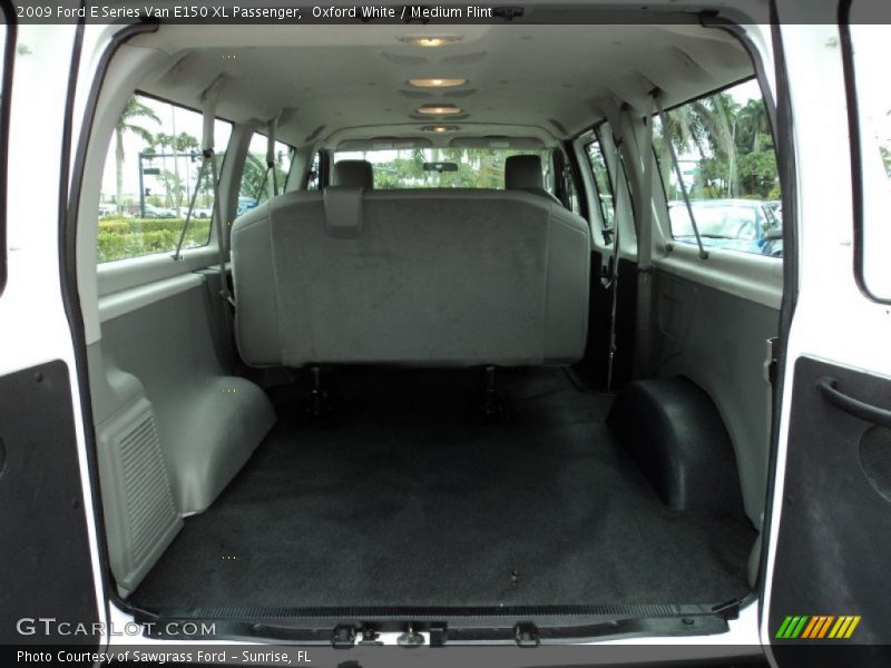  2009 E Series Van E150 XL Passenger Trunk