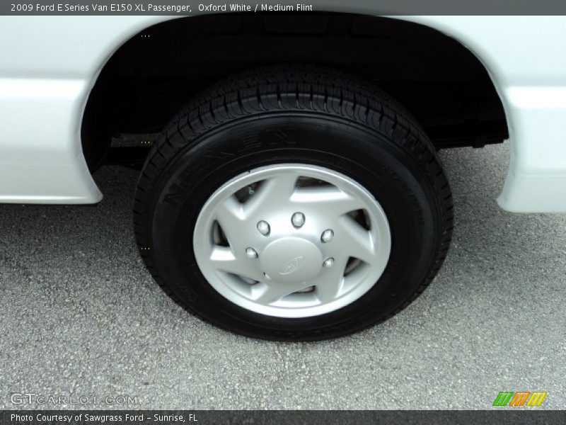 Oxford White / Medium Flint 2009 Ford E Series Van E150 XL Passenger