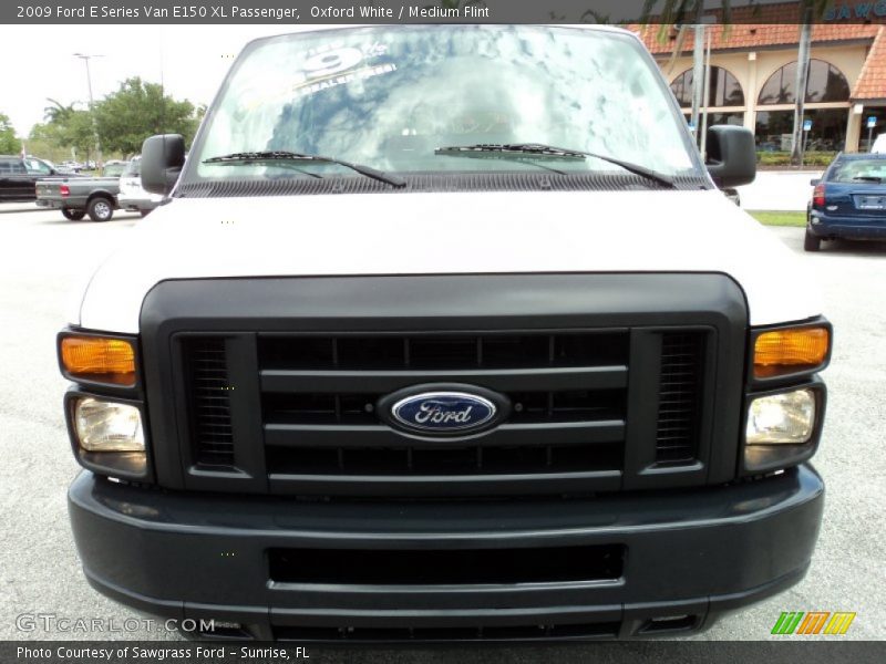 Oxford White / Medium Flint 2009 Ford E Series Van E150 XL Passenger