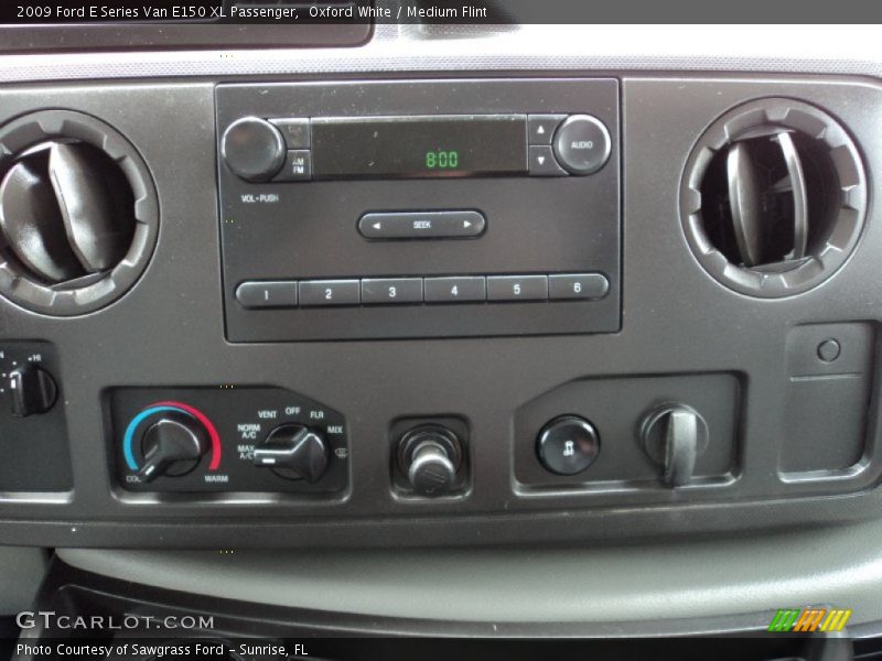 Oxford White / Medium Flint 2009 Ford E Series Van E150 XL Passenger