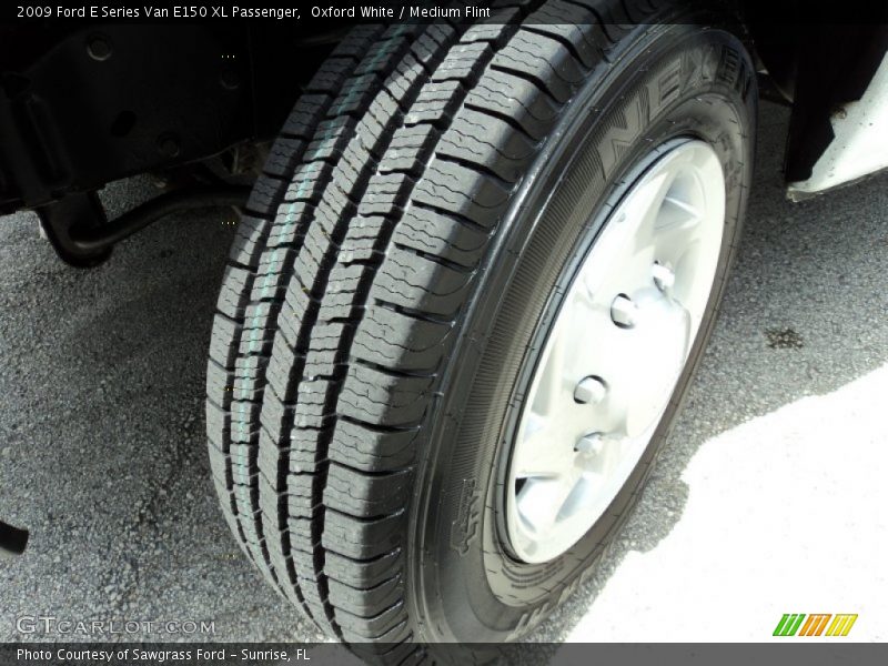 Oxford White / Medium Flint 2009 Ford E Series Van E150 XL Passenger
