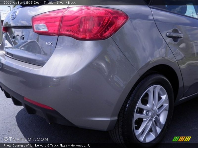 Titanium Silver / Black 2011 Kia Forte EX 5 Door
