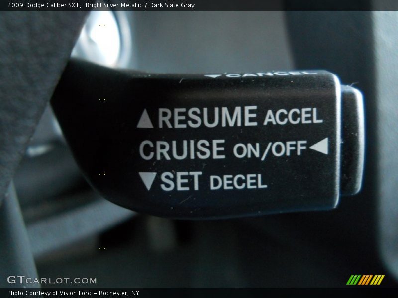 Bright Silver Metallic / Dark Slate Gray 2009 Dodge Caliber SXT