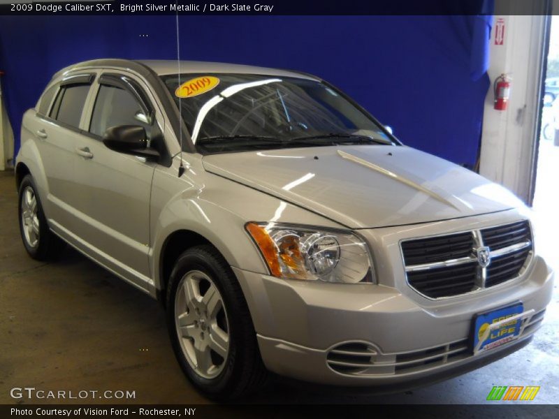 Bright Silver Metallic / Dark Slate Gray 2009 Dodge Caliber SXT